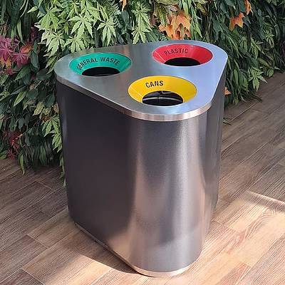 MedicalWasteContainers4